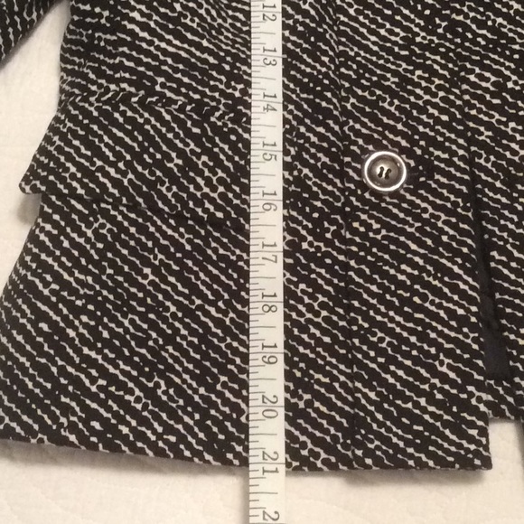 3/4 Sleeve Lined Jacket - Picture 4 of 5